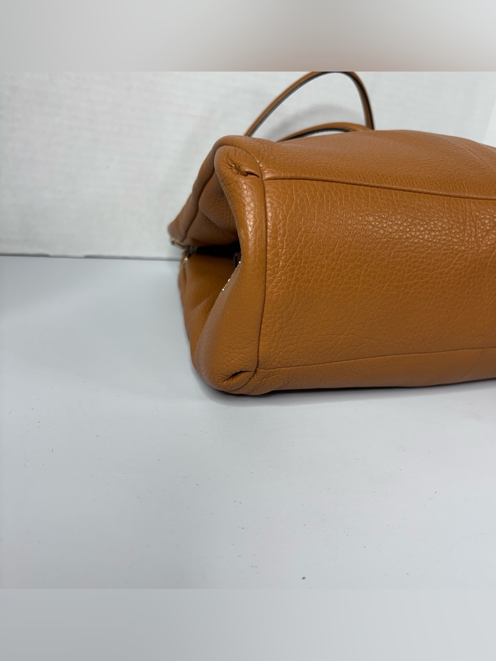 SOLD!! Coach Phoebe Leather Shoulder Hobo Bag in Cognac EUC - Picture 9 of 16
